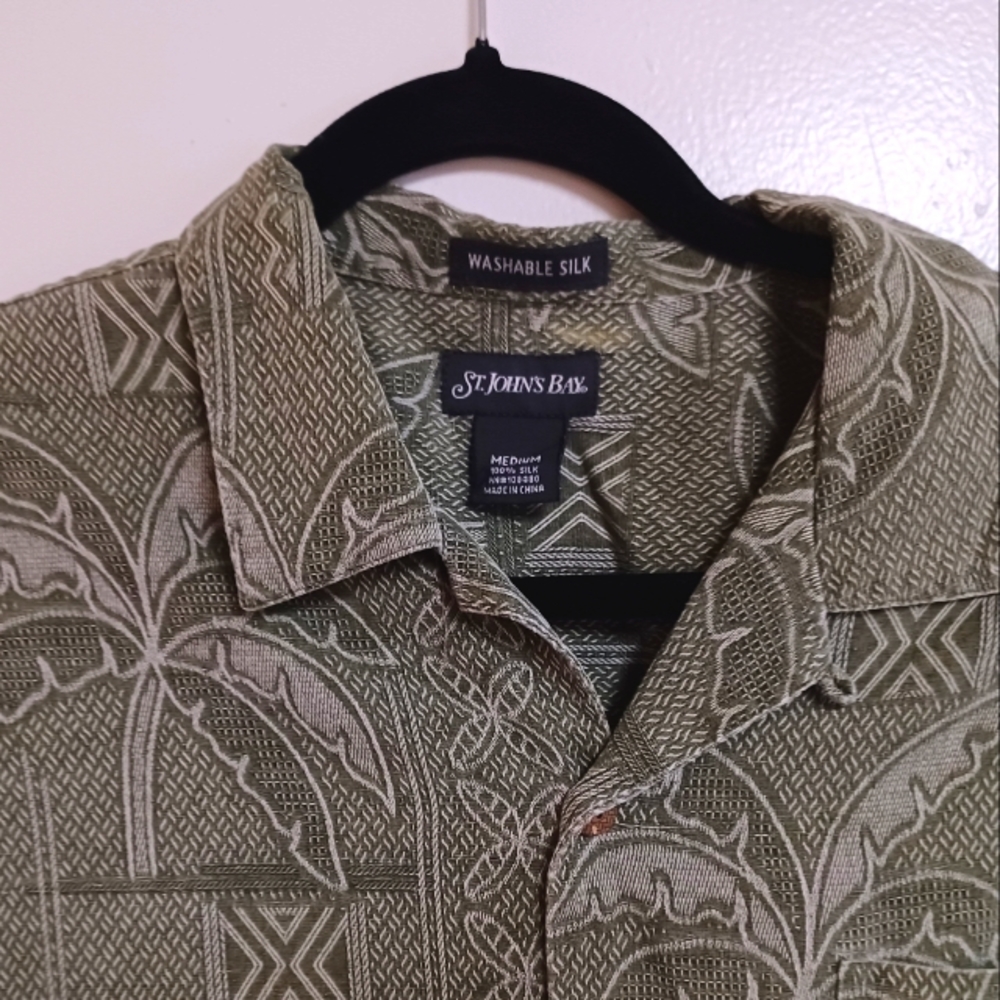 St. John's Bay Short Sleeve ButtonUp Palm Tree Dsgn on Washable Silk Sz:MED. - Picture 2 of 3